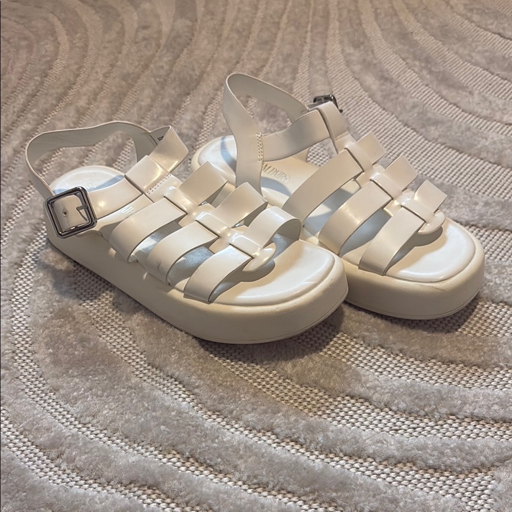 Dream Pairs Off-White Platform Sandals